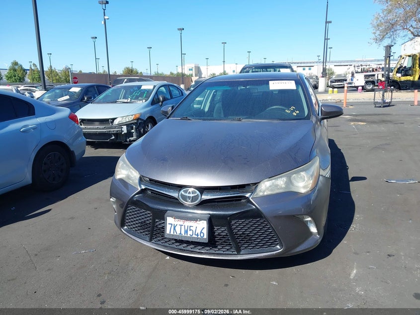 TOYOTA CAMRY - zdjęcie 13