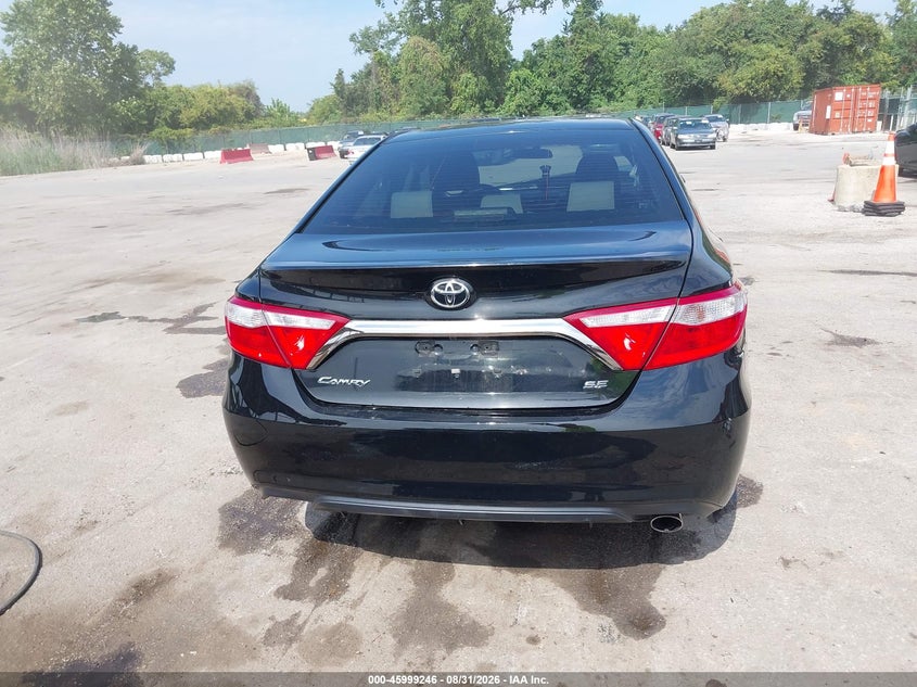 TOYOTA CAMRY - zdjęcie 17