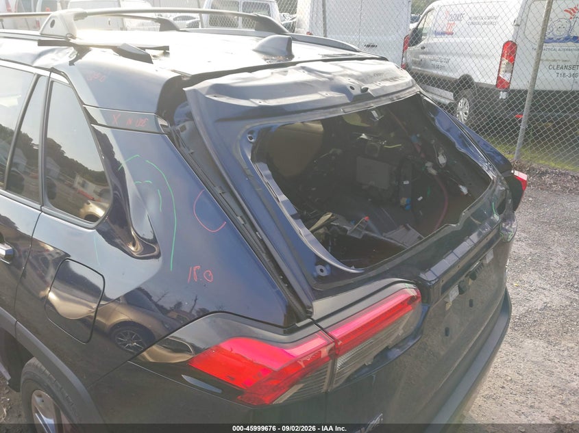TOYOTA RAV4 - zdjęcie 6