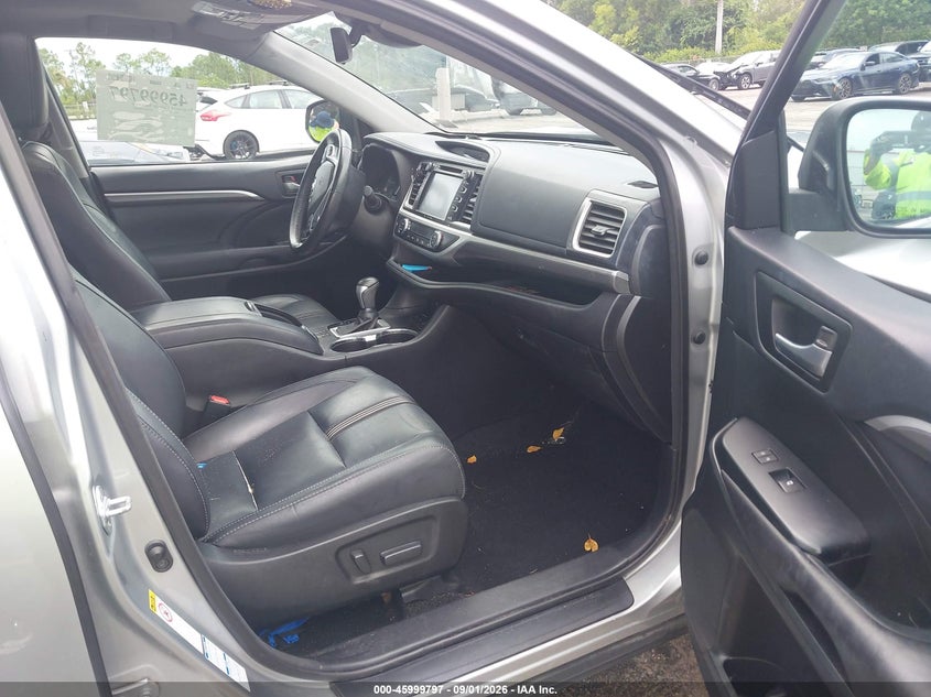 TOYOTA HIGHLANDER - zdjęcie 5