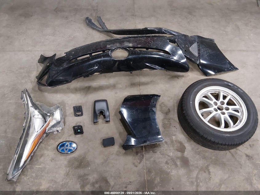 TOYOTA PRIUS - zdjęcie 12