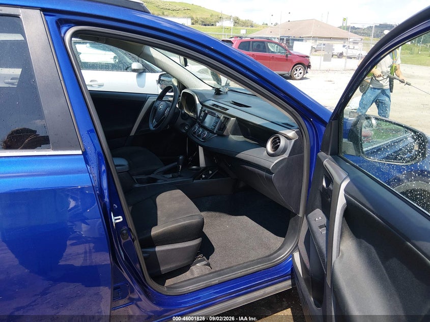 TOYOTA RAV4 - zdjęcie 5
