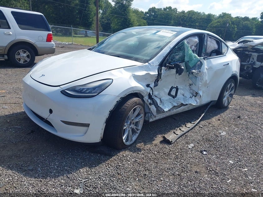 TESLA MODEL Y - zdjęcie 2