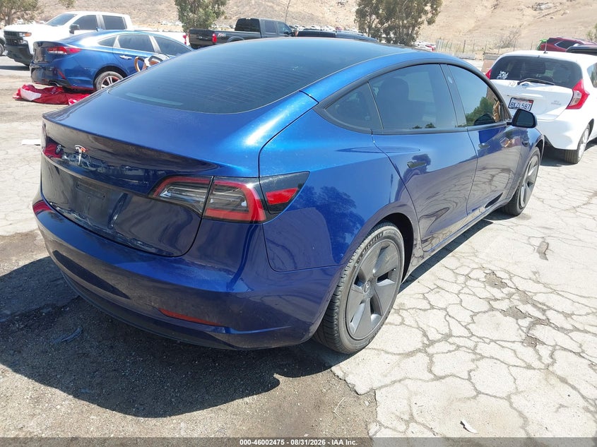 TESLA MODEL 3 - zdjęcie 4