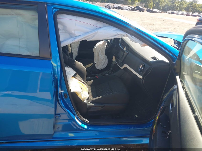 TOYOTA COROLLA IM - zdjęcie 5