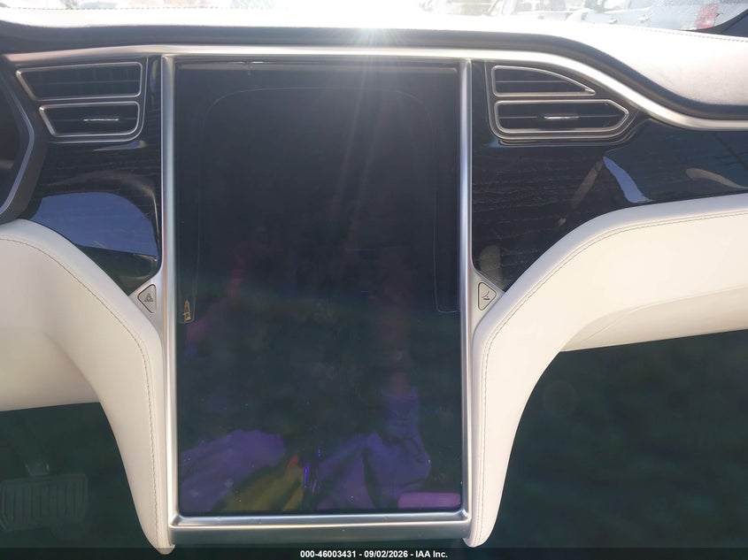 TESLA MODEL X - zdjęcie 18