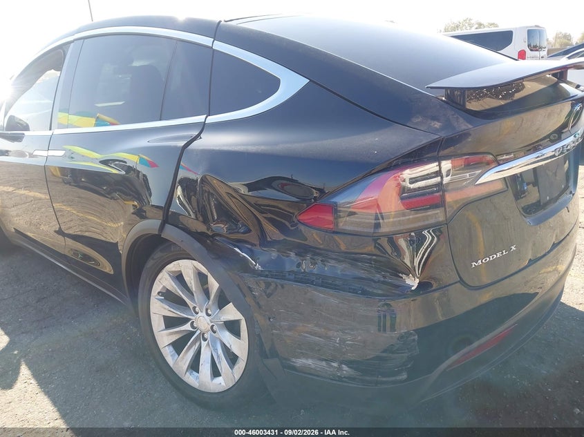 TESLA MODEL X - zdjęcie 6
