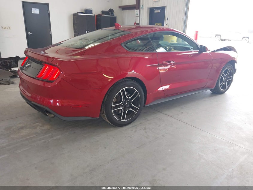 FORD MUSTANG - zdjęcie 4
