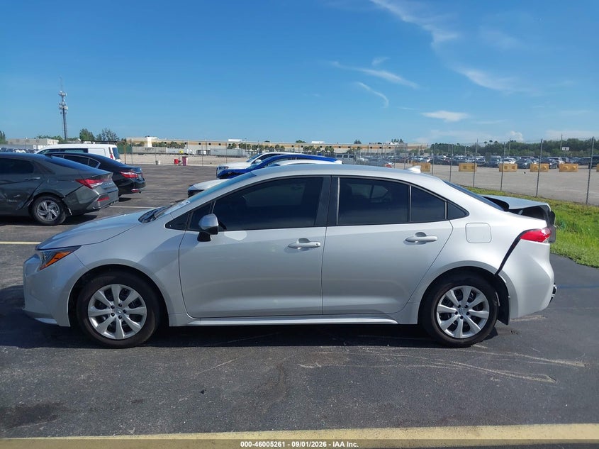 TOYOTA COROLLA - zdjęcie 14