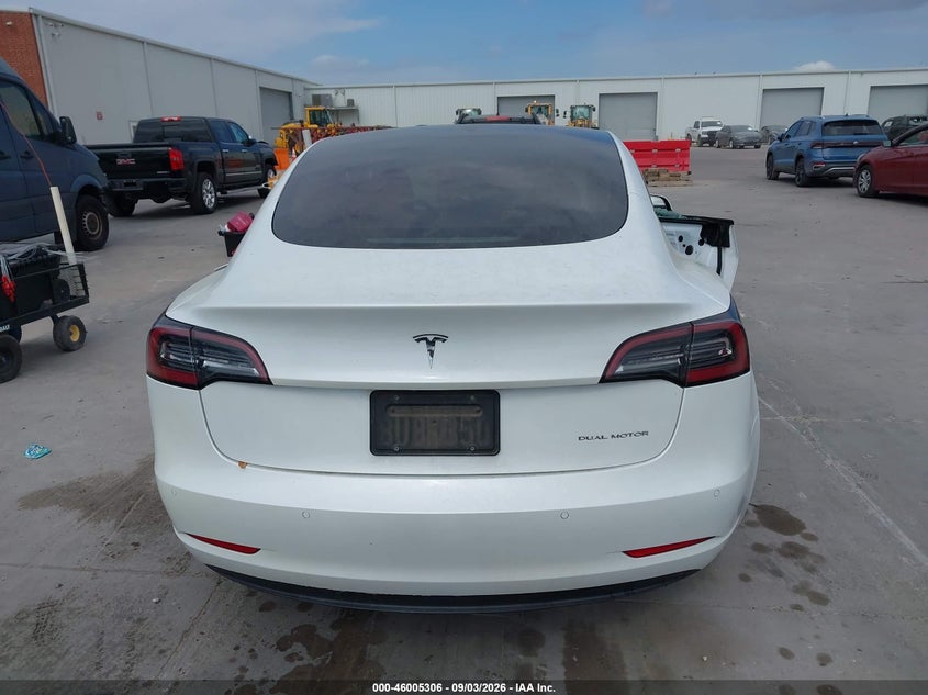 TESLA MODEL 3 - zdjęcie 16