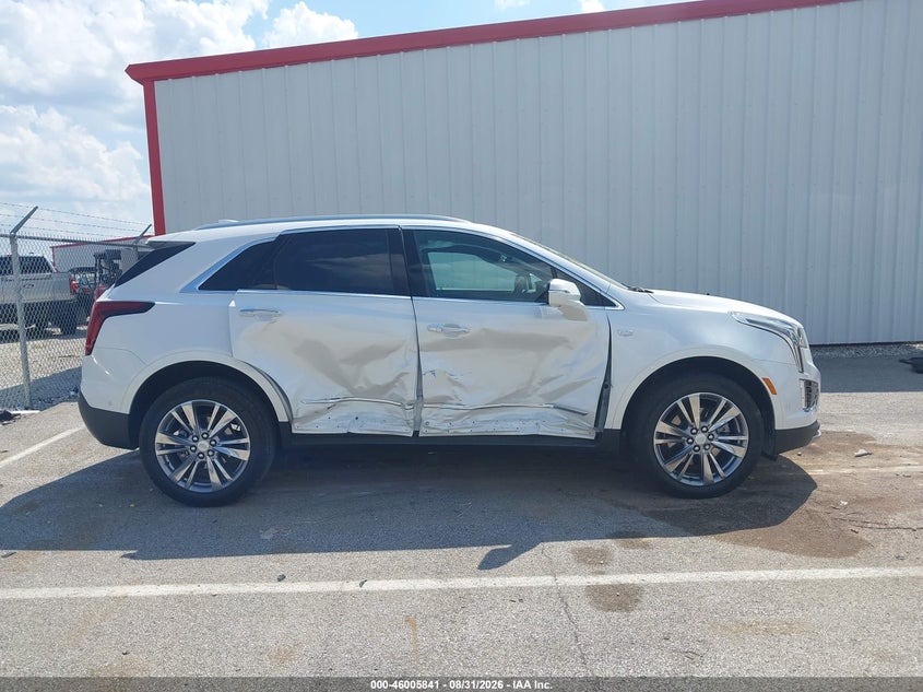 CADILLAC XT5 - zdjęcie 13