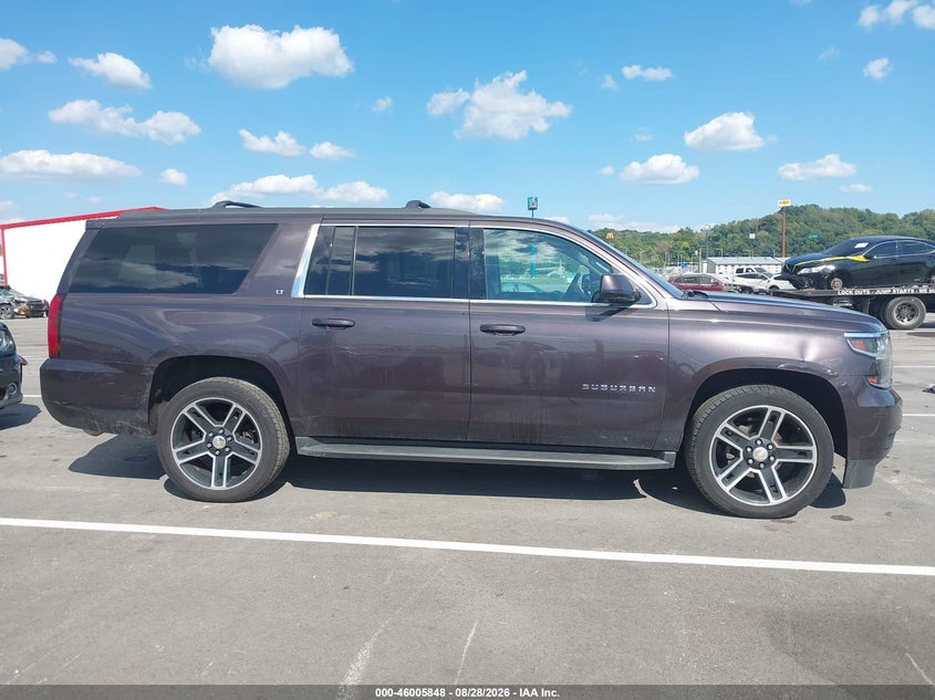 CHEVROLET SUBURBAN - zdjęcie 13