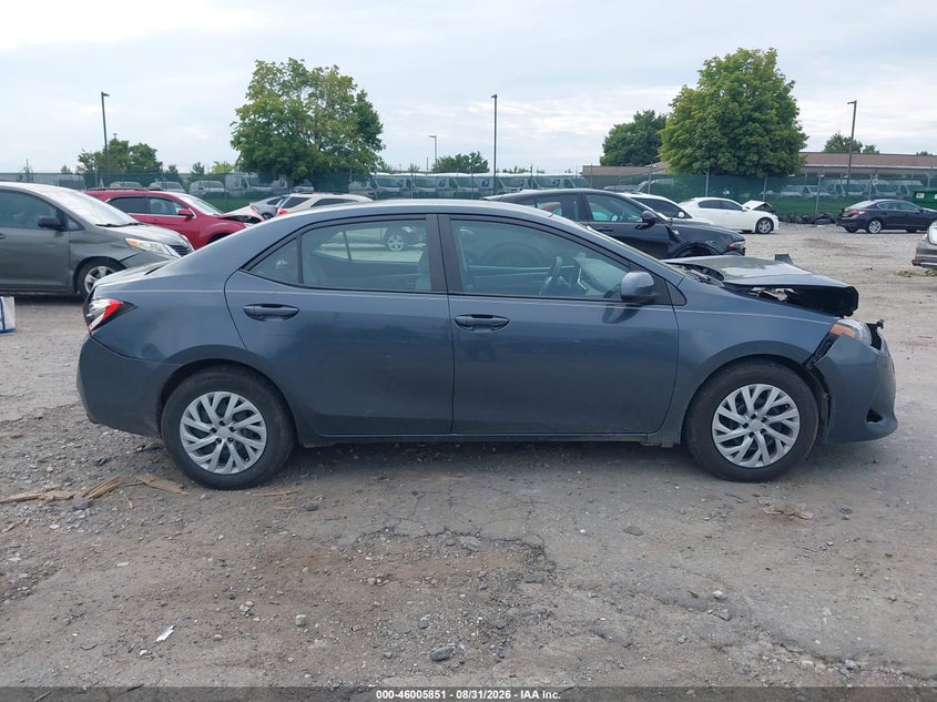 TOYOTA COROLLA - zdjęcie 12
