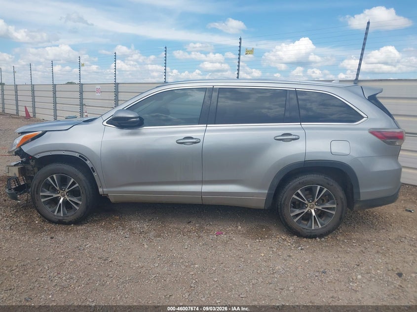 TOYOTA HIGHLANDER - zdjęcie 14