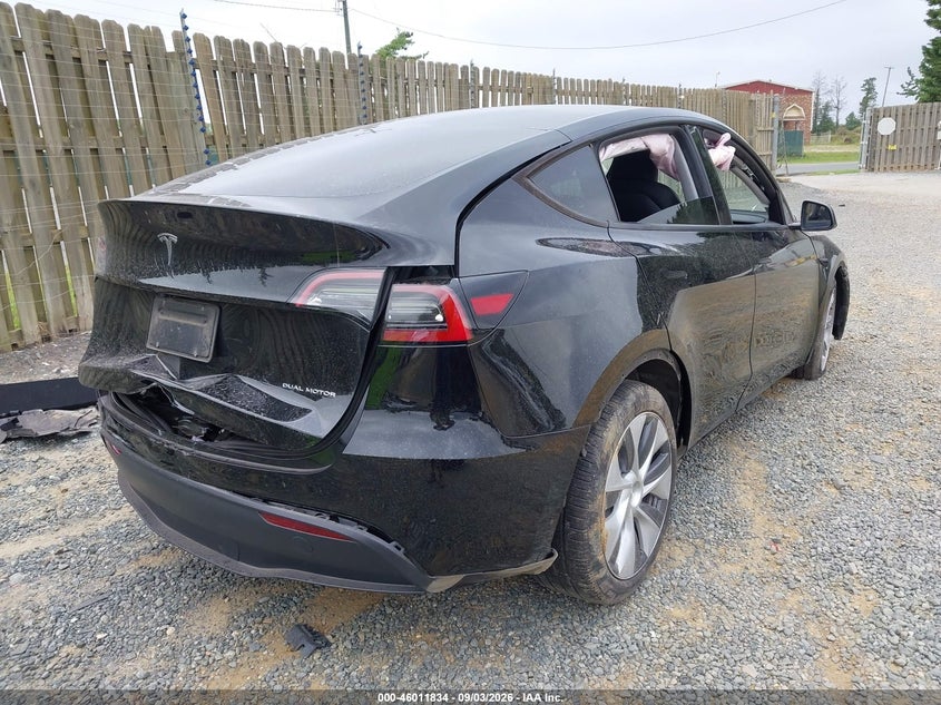 TESLA MODEL Y - zdjęcie 4