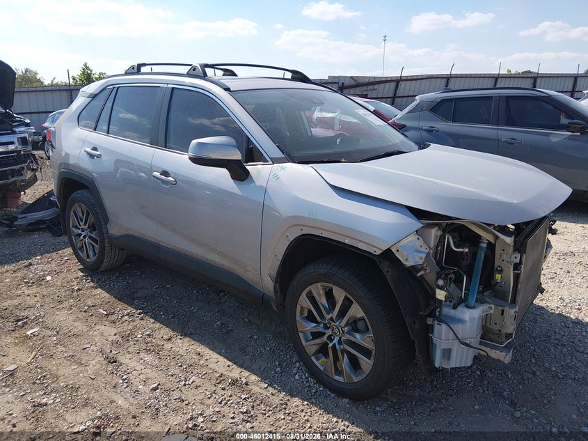 TOYOTA RAV4 - zdjęcie 1