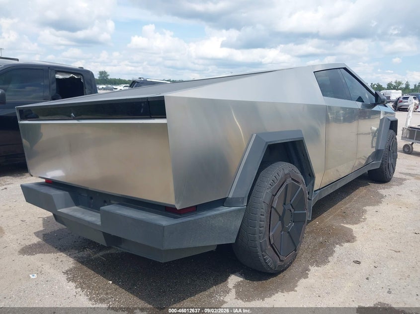 TESLA CYBERTRUCK - zdjęcie 4
