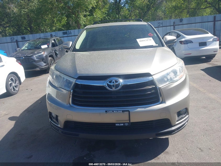 TOYOTA HIGHLANDER - zdjęcie 13