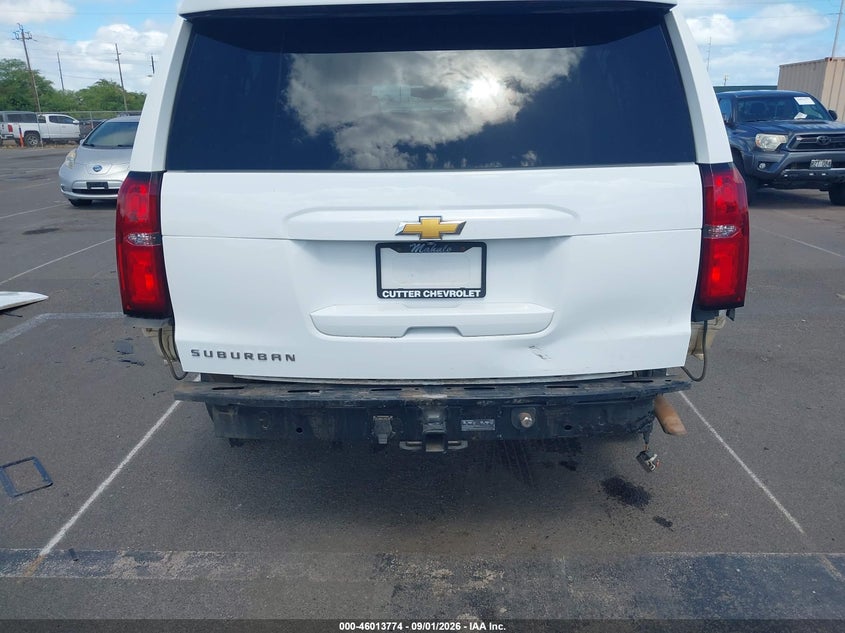 CHEVROLET SUBURBAN - zdjęcie 6