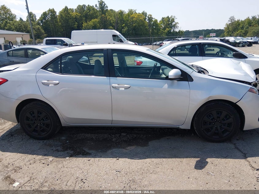 TOYOTA COROLLA - zdjęcie 14
