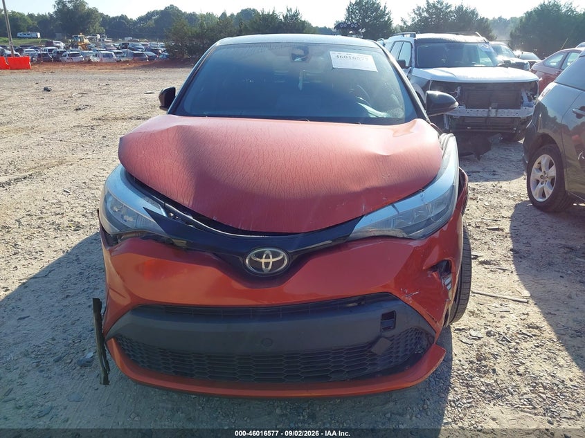 TOYOTA C-HR - zdjęcie 12