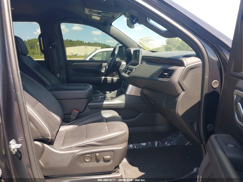 CHEVROLET SUBURBAN - zdjęcie 5