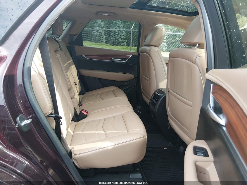CADILLAC XT5 - zdjęcie 8