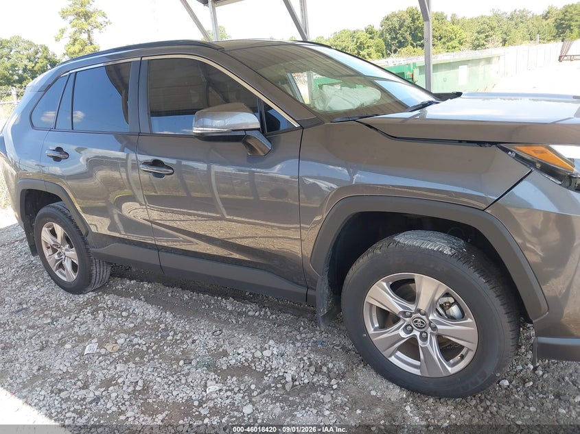 TOYOTA RAV4 - zdjęcie 13