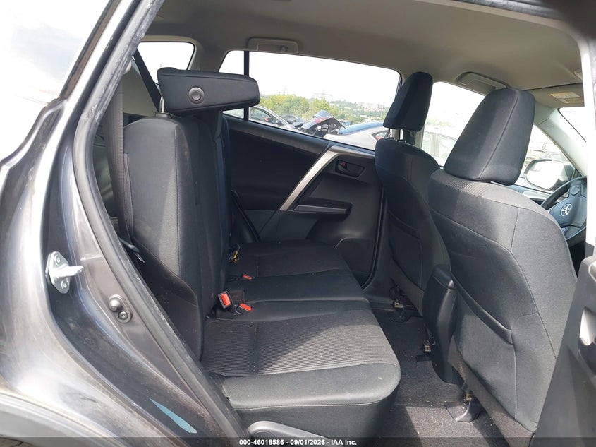 TOYOTA RAV4 - zdjęcie 8