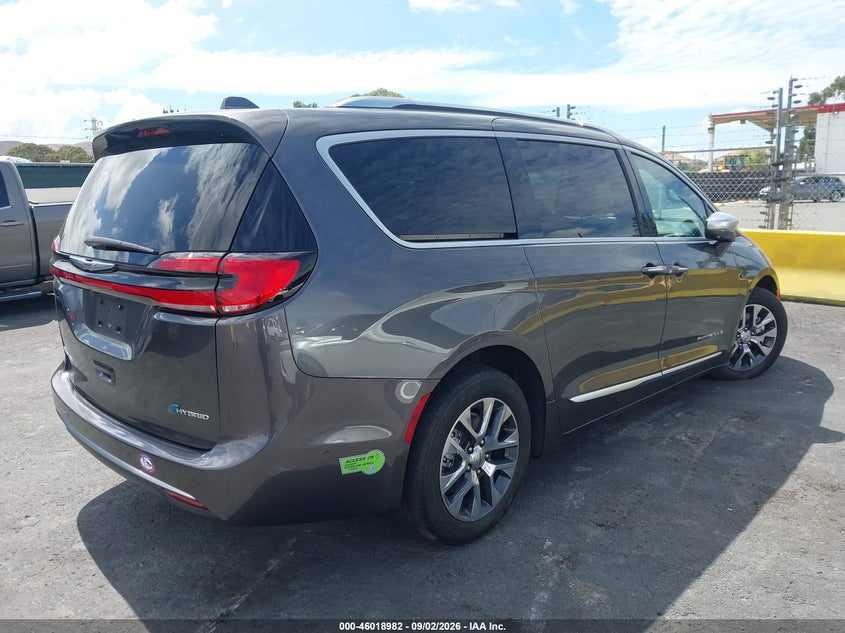 CHRYSLER PACIFICA HYBRID - zdjęcie 4