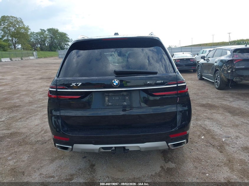 BMW X7 - zdjęcie 17