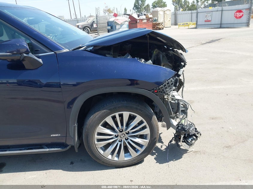 TOYOTA HIGHLANDER - zdjęcie 20
