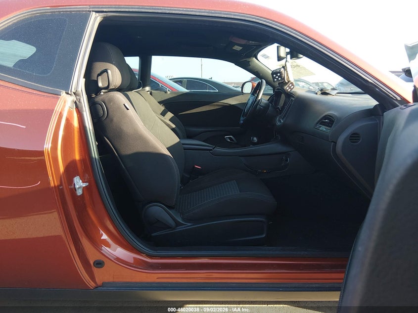 DODGE CHALLENGER - zdjęcie 5