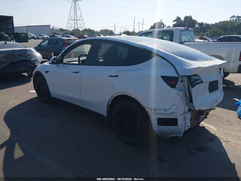 TESLA MODEL Y - zdjęcie 3
