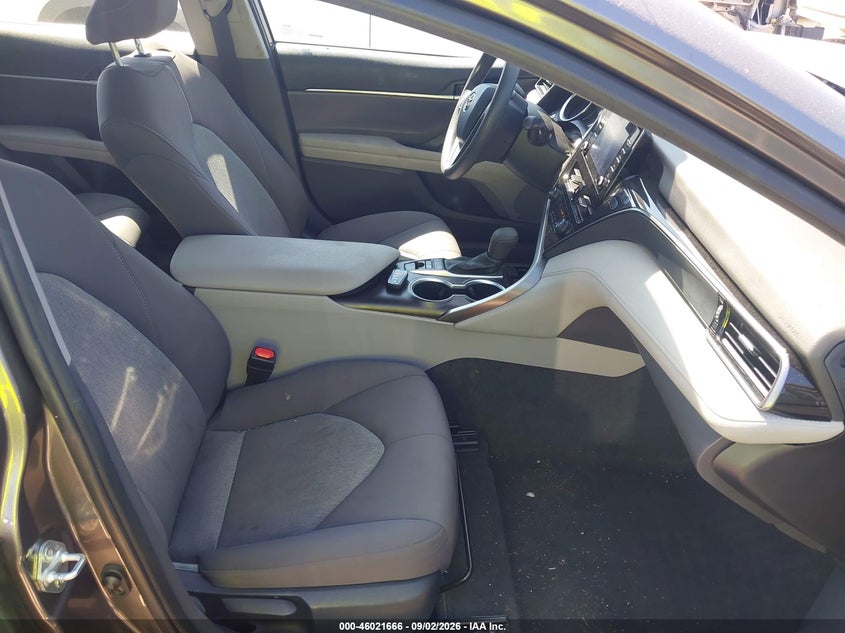 TOYOTA CAMRY - zdjęcie 5