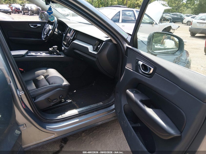 VOLVO XC60 - zdjęcie 5