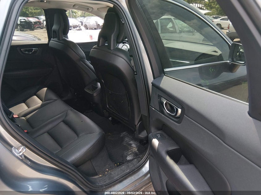 VOLVO XC60 - zdjęcie 8