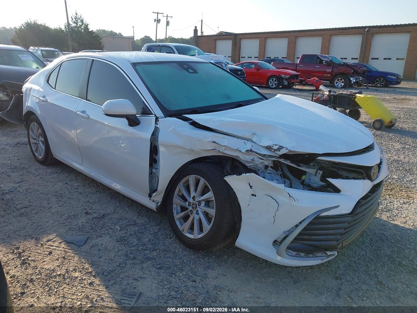 TOYOTA CAMRY - zdjęcie 1