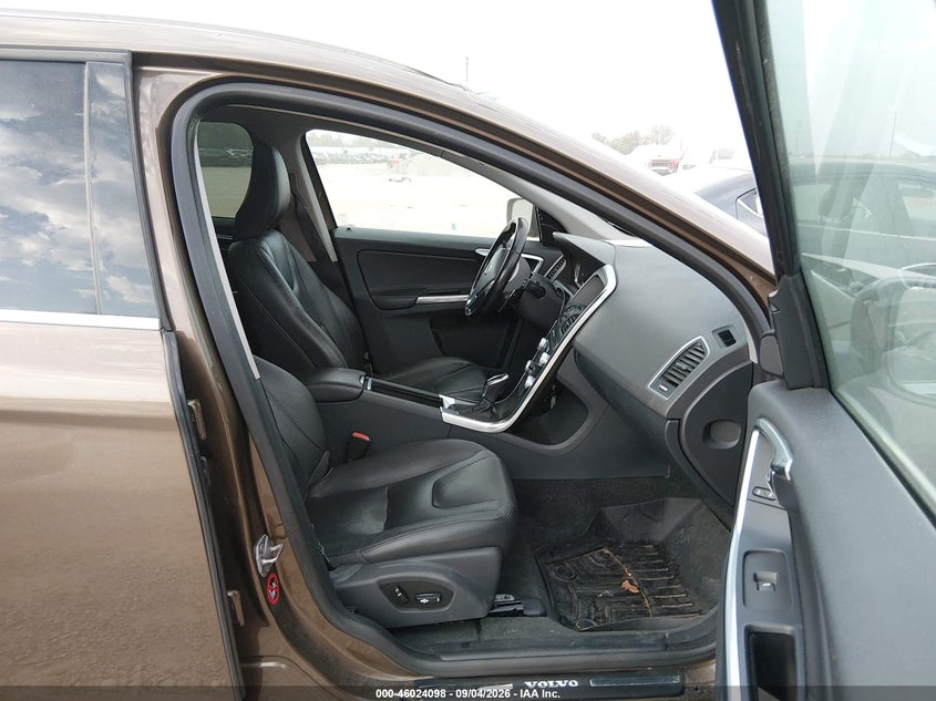VOLVO XC60 - zdjęcie 5