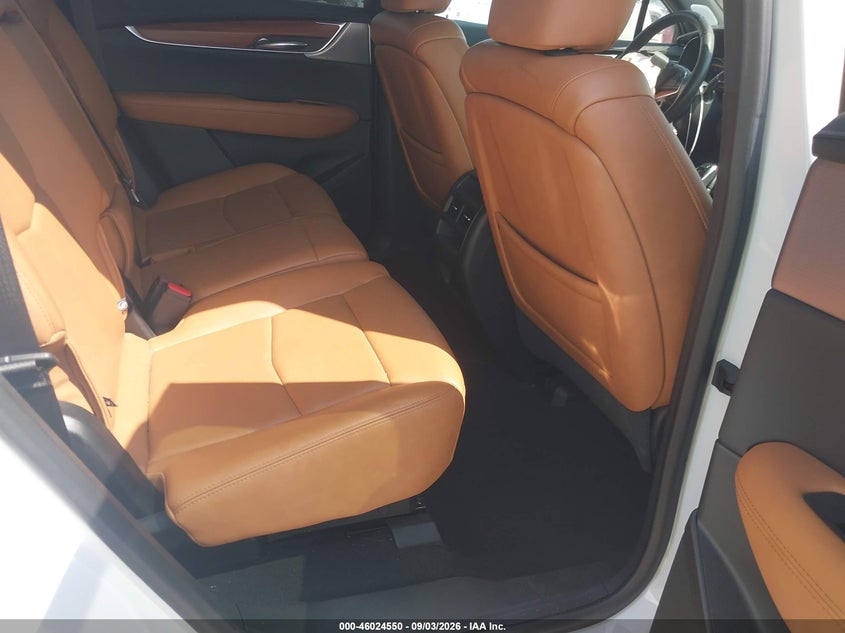 CADILLAC XT5 - zdjęcie 8