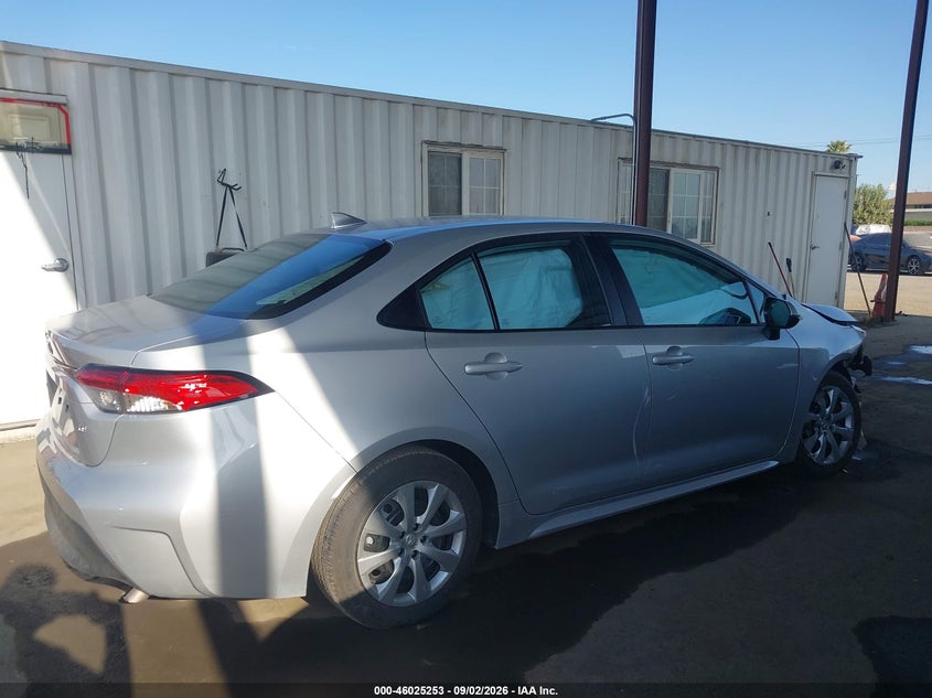 TOYOTA COROLLA - zdjęcie 13