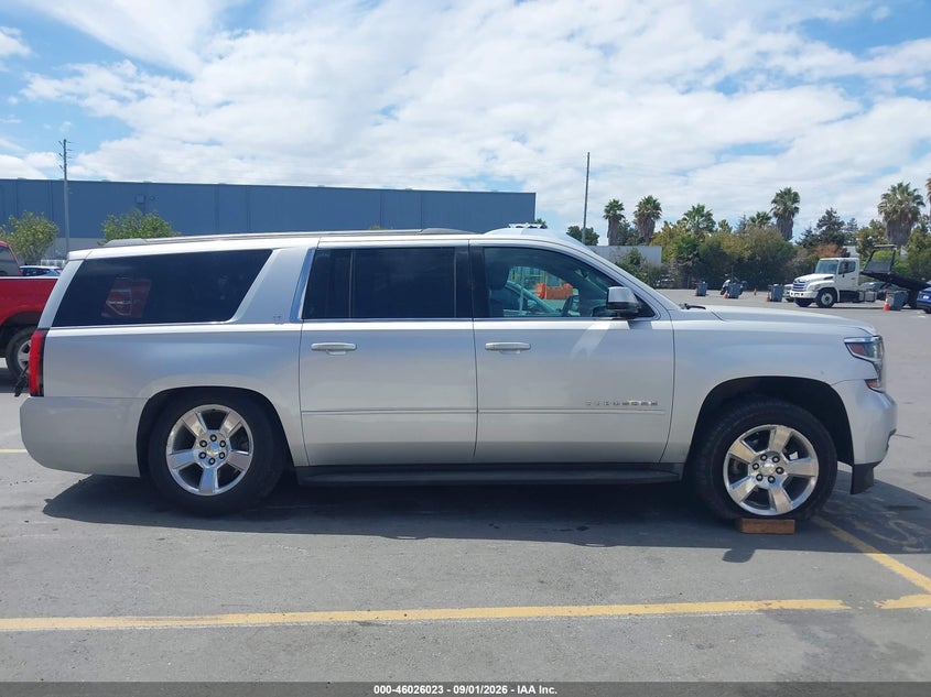 CHEVROLET SUBURBAN - zdjęcie 15