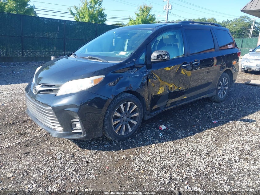 TOYOTA SIENNA - zdjęcie 2