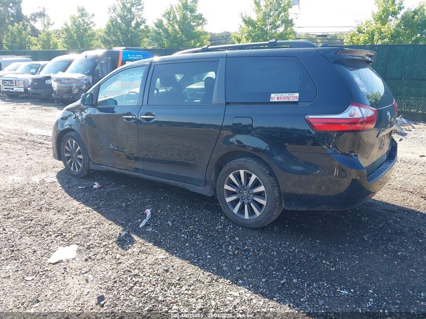TOYOTA SIENNA - zdjęcie 3