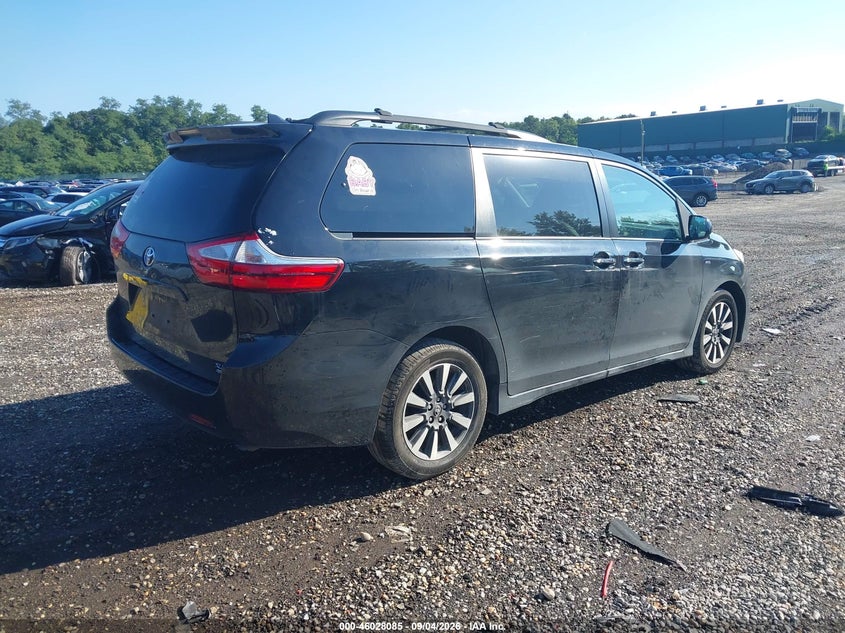 TOYOTA SIENNA - zdjęcie 4