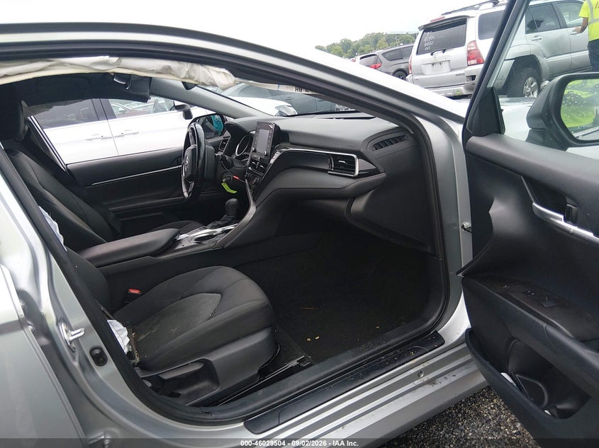 TOYOTA CAMRY - zdjęcie 5