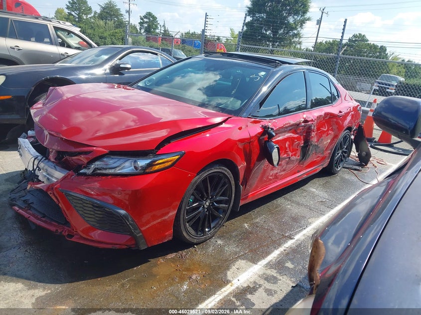 TOYOTA CAMRY - zdjęcie 2