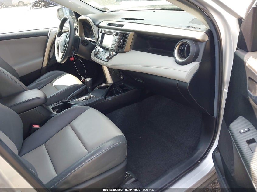 TOYOTA RAV4 - zdjęcie 5