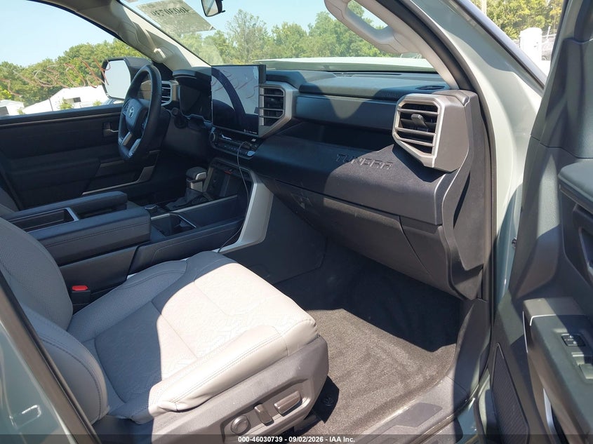 TOYOTA TUNDRA - zdjęcie 5