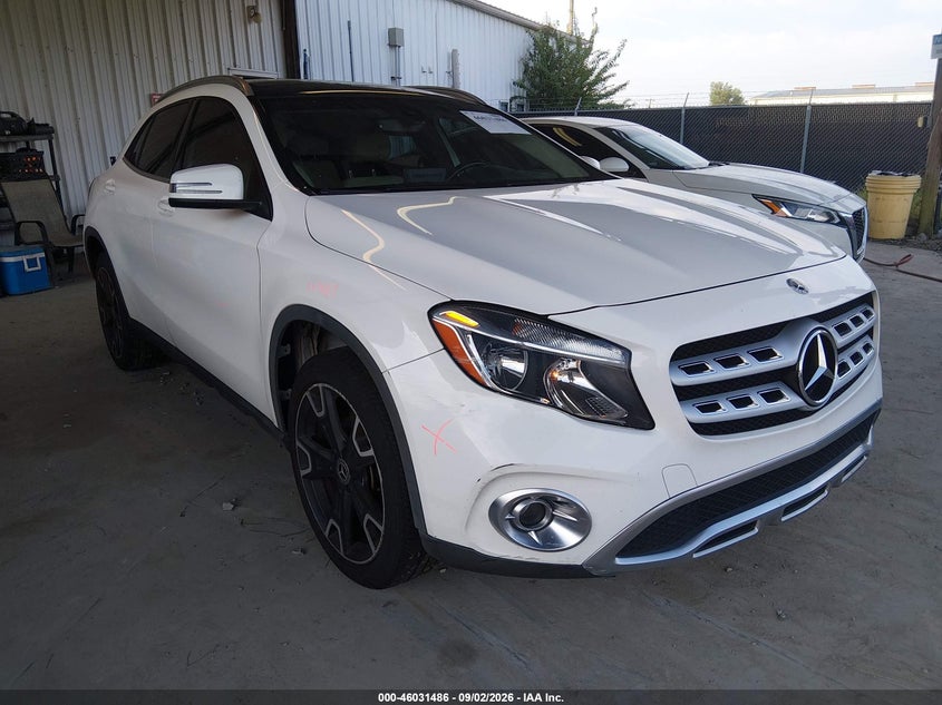 MERCEDES-BENZ GLA 250 - zdjęcie 1